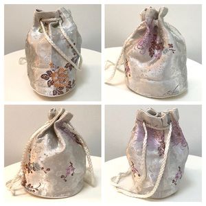 Pretty Silky/Satiny Cinch Purse/Pouch